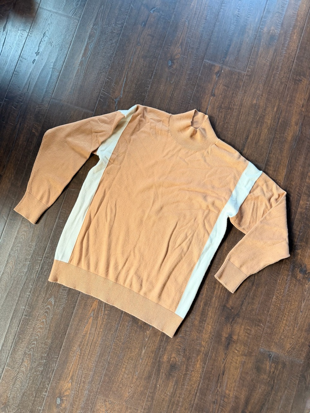 Express Women's Tan and Cream Turtleneck Sweater